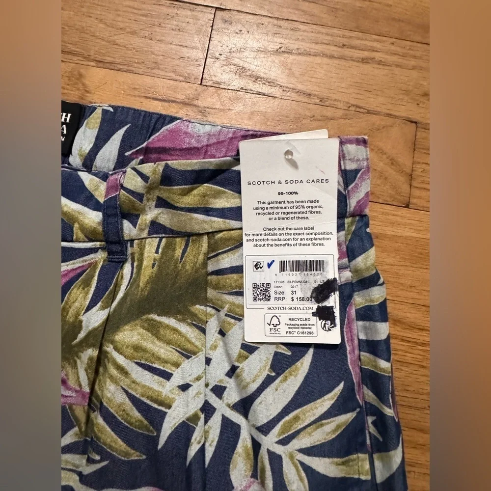 Scotch & Soda Tropical Printed Pleated Loose Fit Shorts